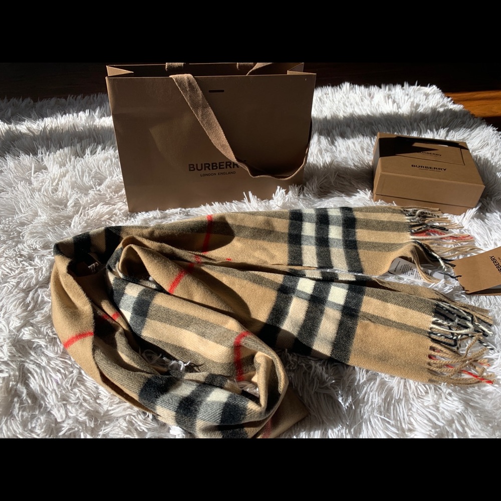 Classic Burberry Cashmere Scarf